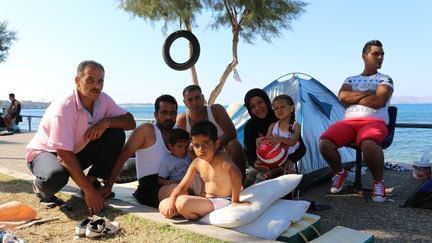 Pendant la journ&eacute;e, la chaleur est accablante sur l'&icirc;le de Kos (Gr&egrave;ce) et, la nuit, le froid se fait sentir, m&ecirc;me sous la tente. (BENOIT ZAGDOUN / FRANCETV INFO)