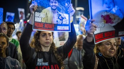 Demonstrators demand negotiations to release hostages in Tel Aviv (Israel) on December 16, 2023 (ILIA YEFIMOVICH / DPA)