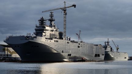 Le "S&eacute;bastopol" est l'un des deux navires Mistral vendus par la France &agrave; la Russie. (JEAN-SEBASTIEN EVRARD / AFP)