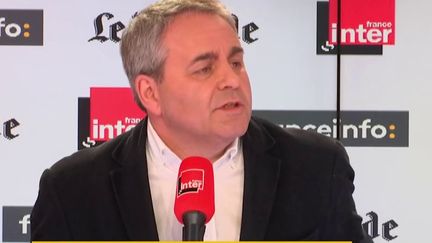 Xavier Bertrand était l'invité de Questions politiques, dimanche 17 mars, sur France Inter et franceinfo. (CAPTURE D'ECRAN / RADIO FRANCE)