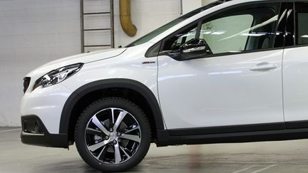 &nbsp; (Les véhicules "crossover" représentent 27% du marché. Ci-contre, la nouvelle crossover Peugeot 2008 © Maxppp)