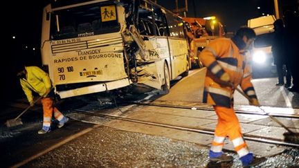 Accident à un passage à niveau à Jonches (Yonne) (AFP - JEFF PACHOUD)