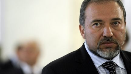 Avigdor Lieberman pourrait être amené à quitter son poste de chef de la diplomatie israélienne (© AFP)