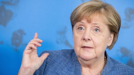 La chancelière allemande, Angela Merkel, lors d'une conférence de presse, le 13 juillet 2021, à Berlin. (MICHAEL KAPPELER / AFP)