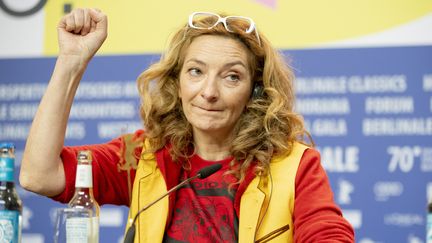 Corinne Masiero lors de la 70e Berlinale pour le film "Effacer l'historique" de Gustave Kervern et Benoît Delépine, le 24 février 2020 (CHRISTOPH SOEDER / DPA)