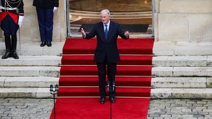 Michel Barnier, le jeudi 6 septembre 2024, lors de la passation de pouvoir à Matignon. (GEOFFROY VAN DER HASSELT / AFP)