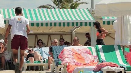 Vacances : sur la Côte d’Azur, les paillotes ne désemplissent pas