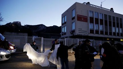 &nbsp; (Mickaël, 16 ans, a été tué devant les grilles du lycée Camille Jullian, dans le 11e arrondissement de Marseille © MAXPPP)