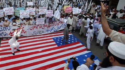 Manifestation anti-américaine organisée à Karachi, le 6 avril 2012, par le groupe islamiste Jamaat-du-Dawa.    (Reuters – Athar Hussain)