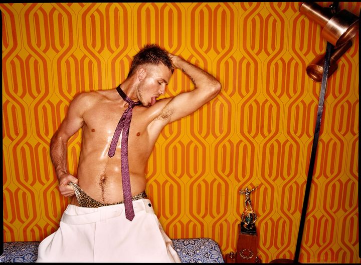 "David Beckham : Posing for Pictures II Yellow 2", de David LaChapelle. (STUDIO LACHAPELLE / COURTESY GALERIE DANIEL TEMPLON)