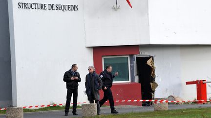 Redoine Fa&iuml;d, un temps consid&eacute;r&eacute; comme le ca&iuml;d le plus recherch&eacute; de France, s'est &eacute;vad&eacute; &agrave; l'aide d'explosifs de la prison de Sequedin, dans la banlieue de Lille (Nord), apr&egrave;s avoir pris quatre surveillants en otage,&nbsp;le 13 avril 2013. (MAXPPP)