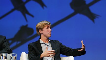 Chris Hughes, cofondateur de Facebook, s'exprime lors d'une conférence à Boston (Etats-Unis), le 28 octobre 2010. (ADAM HUNGER / REUTERS)