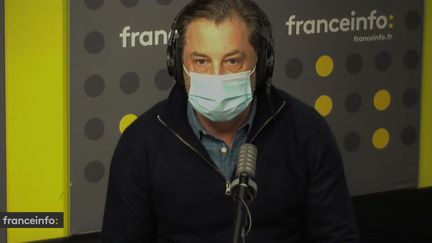 Tancrède de la Morinerie,&nbsp;directeur des rédactions de Reworld Media pour le lancement du nouveau magazine "Noeruro".&nbsp; (FRANCEINFO / RADIO FRANCE)