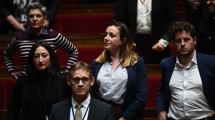 Les Verts divisés depuis l'affaire Bayou (à droite)-Rousseau (en haut à gauche) peinent à&nbsp;se faire entendre sur le plan politique (Les verts lors des questions au gouvernement du 4 octobre 2022 à l'Assemblée nationale) (CHRISTOPHE ARCHAMBAULT / AFP)