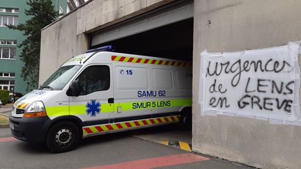 Les urgences de Lens en grève, en juillet 2019.&nbsp; (SOLENNE LE HEN / RADIO FRANCE)