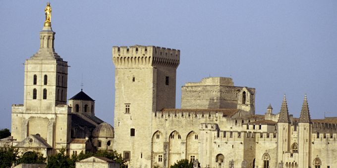 Le Palais des papes, à Avignon
 (Photononstop/Antonello Lanzellotto)