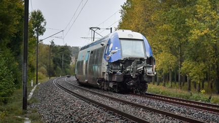 Le TER accidenté près de Saint-Pierre-sur-Vence (Ardennes), le 16 octobre 2019. (MAXPPP)