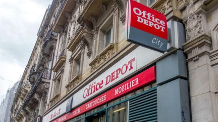 Une devanture d'Office Depot, à Paris (illustration). (BRUNO LEVESQUE / MAXPPP)