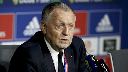 Le président de l'Olympique lyonnais, Jean-Michel Aulas, en conférence de presse après le match OL-OM, le dimanche 21 novembre 2021. (JEAN CATUFFE / JEAN CATUFFE)