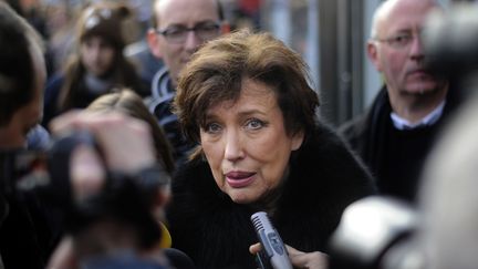 Certaines personnalit&eacute;s de droite, comme Roselyne Bachelot (UMP) ou Franck Riester (UMP), ont d&eacute;fil&eacute; pour afficher leur soutien au projet de loi. (FRED DUFOUR / AFP)