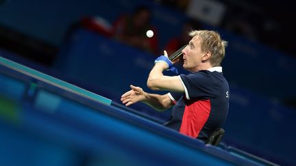 Les pongistes français Fabien Lamirault, Stéphane Molliens  et Jean-François Ducay ont remporté le titre paralympique par équipes en classe 1-2 en s'imposant contre les Sud-Coréens en finale deux victoires à une. C'est finalement Molliens  qui a mis le point décisif, en s'imposant trois manches à une contre Cha Soo-yong. (G.PICOUT)