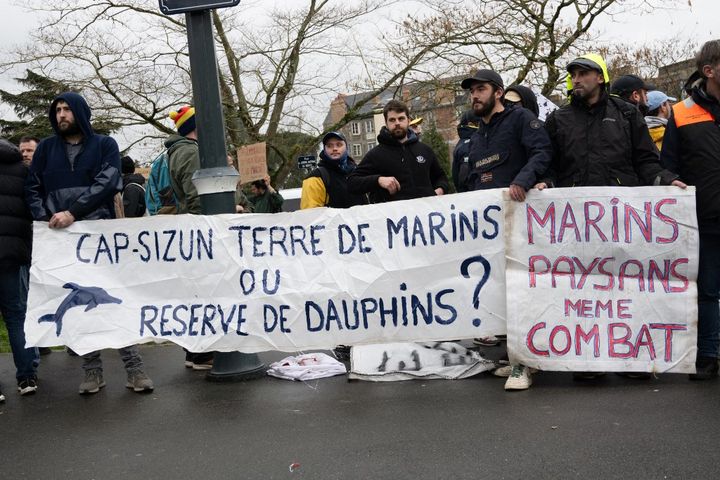 Fishermen take part in a demonstration alongside farmers, on January 25, 2024, in Rennes (Ille-et-Vilaine).  (ESTELLE RUIZ / HANS LUCAS / AFP)