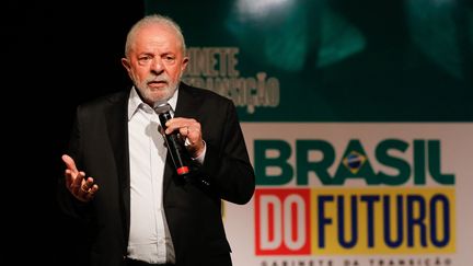 Le président élu du Brésil&nbsp;Luiz Inacio Lula da Silva, le 10 novembre 2022 à Brasilia.&nbsp; (SERGIO LIMA / AFP)