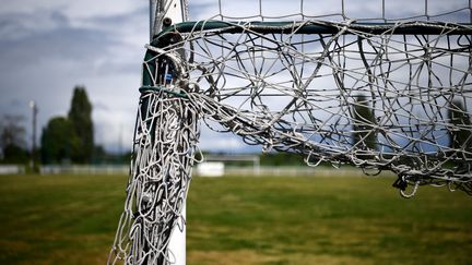 Le terrain de football du club de football amateur "FC Parisis".  (FRANCK FIFE / AFP)