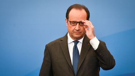 Le président de la République, François Hollande, à Niort (Deux-Sèvres), le 13 avril 2017.&nbsp; (XAVIER LEOTY / AFP)