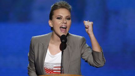 Scarlett Johansson a donn&eacute; un discours de soutien &agrave; Barack Obama lors de la convention d&eacute;mocrate de Charlotte (Caroline du Nord), jeudi 6 septembre 2012. (JASON REED / REUTERS)