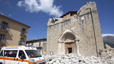 Une des &eacute;glises d'Amatrice d&eacute;vast&eacute;e par le s&eacute;isme du 24 ao&ucirc;t&nbsp; (RICCARDO DE LUCA / MAXPPP)