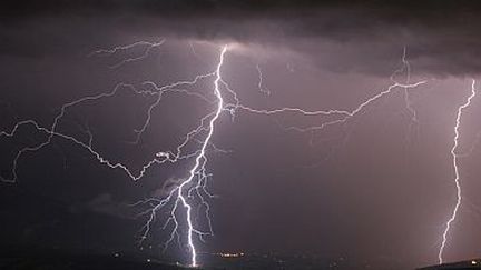 Orages et grêle attendus mercredi en PACA et en Corse.