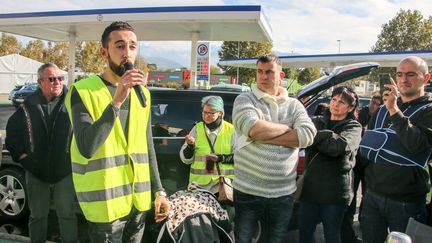 Julien Terrier, un "gilet jaune" à Echirolles (Isère), le 4 novembre 2018. (MAXPPP)