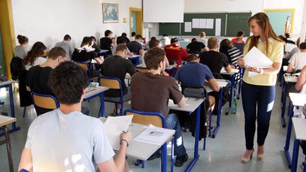  (Des bacheliers strasbourgeois en train de plancher sur l'épreuve de philosophie, le 17 juin 2015 © MAXPPP)