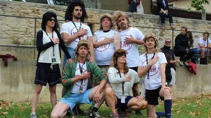 L'équipe du festival, qui n'arrête pas de courir depuis des semaines, a encore des jambes pour le tournoi de foot du samedi matin. Ils affrontent les enfants et ça promet d'être saignant.
 (Fabien Pouillault)