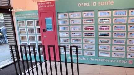 Dans le Lot-et-Garonne, une poissonnerie autonome, qui fonctionne sans poissonnier, a ouvert. Elle propose des produits frais, disponibles jour et nuit.