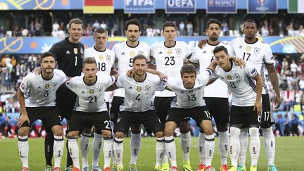 L'équipe d'Allemagne pose avant son quart de finale de l'Euro face à l'Italie, le 2 juillet 2016 à Bordeaux (Gironde). (MICHAEL ZEMANEK / BACKPAGE IMAGES LTD)