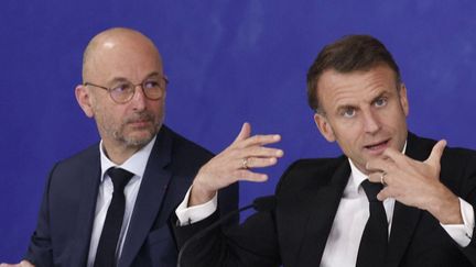 Le nom de Thierry Beaudet, qui n'est pas un politique, circule pour Matignon. Il pourrait être à la tête d'un gouvernement technique, constitué de hauts fonctionnaires, d'économistes ou de diplomates.