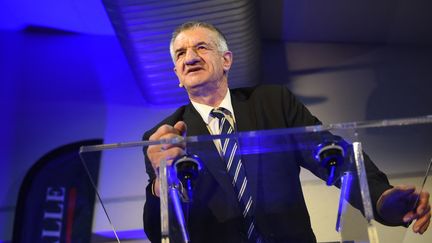 Jean Lassalle, candidat à l'élection présidentielle, en meeting à Bayonne (Pyrénées-Atlantiques), le 9 mars 2022. (GAIZKA IROZ / AFP)