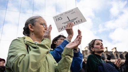 A demonstration in support of the Earth Uprisings, on October 27, 2023 in Paris in front of the Council of State.  (GAUTHIER BEDRIGNANS / HANS LUCAS / AFP)