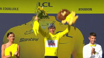 Tadej Pogacar s'est imposé pour la cinquième fois de cette édition du Tour de France, samedi 20 juillet, dans les Alpes. Au sommet du col de la Couillole, il a facilement devancé son concurrent, Jonas Vingegaard.