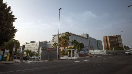 L'hôpital universitaire&nbsp;Nuestra Senora de Candelaria, à Santa Cruz de Tenerife (Espagne), où un Italien testé positif au coronavirus Covid-19 est hospitalisé, le 25 février 2020.&nbsp; (DESIREE MARTIN / AFP)