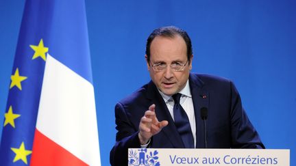 Fran&ccedil;ois Hollande lors de ses v&oelig;ux aux Corr&eacute;ziens, &agrave; Tulle, le 18 janvier 2014. (MEHDI FEDOUACH / AFP)