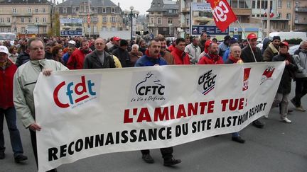 Une manifestation de salariés d'Alstom Belfort pour demander une reconnaissance alors qu'ils ont travaillé en présence d'amiante.&nbsp; (MAXPPPhttps://backoffice.francetvinfo.fr/v2/)