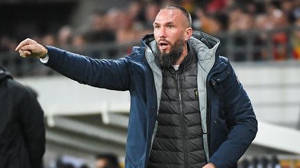 Didier Digard lors du match de Ligue 1 entre le RC Lens et l'OGC Nice au stade Bollaert-Delelis, le 1er février 2023. (MATTHIEU MIRVILLE / AFP)