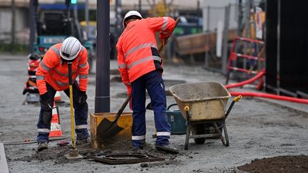 Le secteur du BTP est l'un des métiers dits "en tensions". Photo d'illustration. (R?MY PERRIN / MAXPPP)