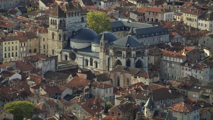 Vue aérienne du centre ville de Cahors (Lot), le 14 septembre 2009.&nbsp; (LENAIN HERVE / HEMIS.FR / AFP)