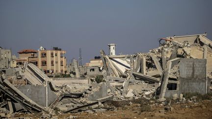 Une zone détruite lors d'une opération militaire israélienne à Deir Al Balah, au centre de la bande de Gaza, le 25 août 2024. (MOHAMMED SABER / MAXPPP)