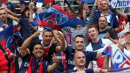 Des supporters parisiens lors du match PSG-Reims, le 8 ao&ucirc;t 2014, &agrave; Reims (Marne). (FRANCOIS NASCIMBENI / AFP)