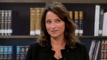 Nina Bouraoui invitée du Soir 3
 (France 3 / Culturebox)